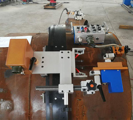 Kualitas MIG / MAG Orbital Welding Tractor 150-3000mm pipa OD besar pengelasan otomatis pabrik